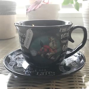 Disney Alice in Wonderland Tea cup/Saucer/tea bag